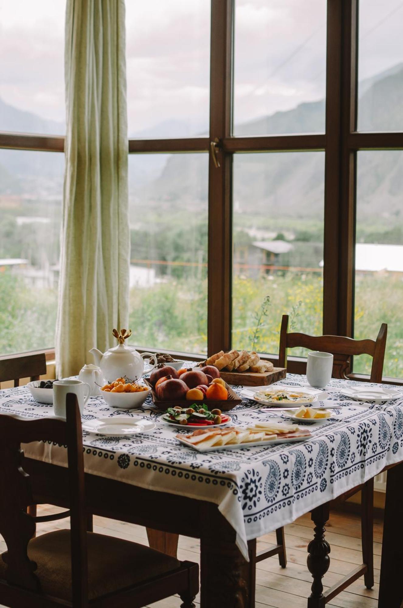 Hotel Arte Kazbegi Exterior foto